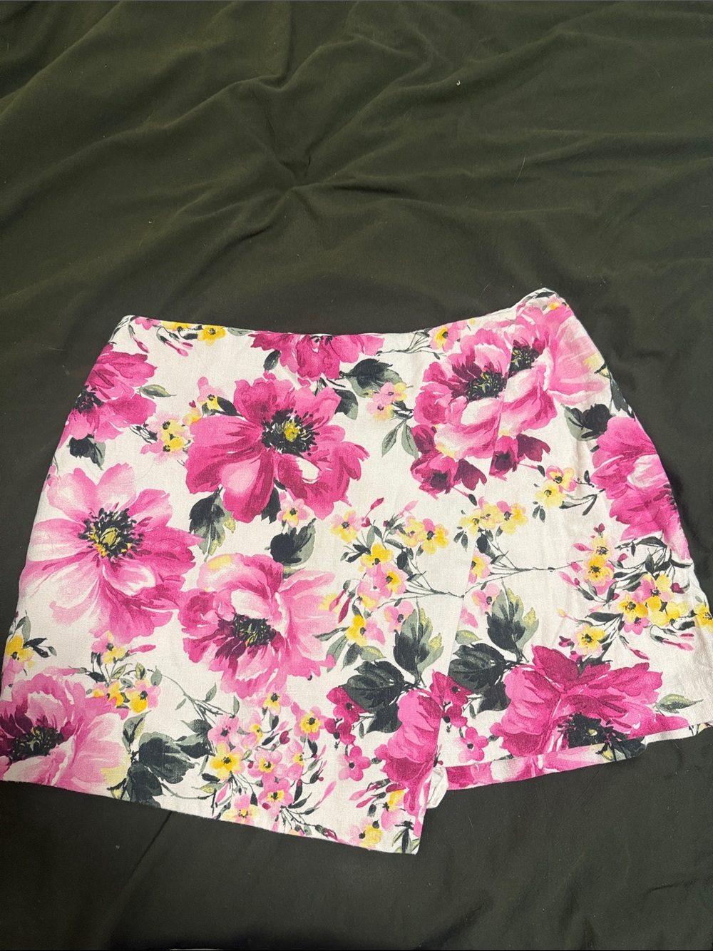 Abercrombie & Fitch Pink Floral Skort